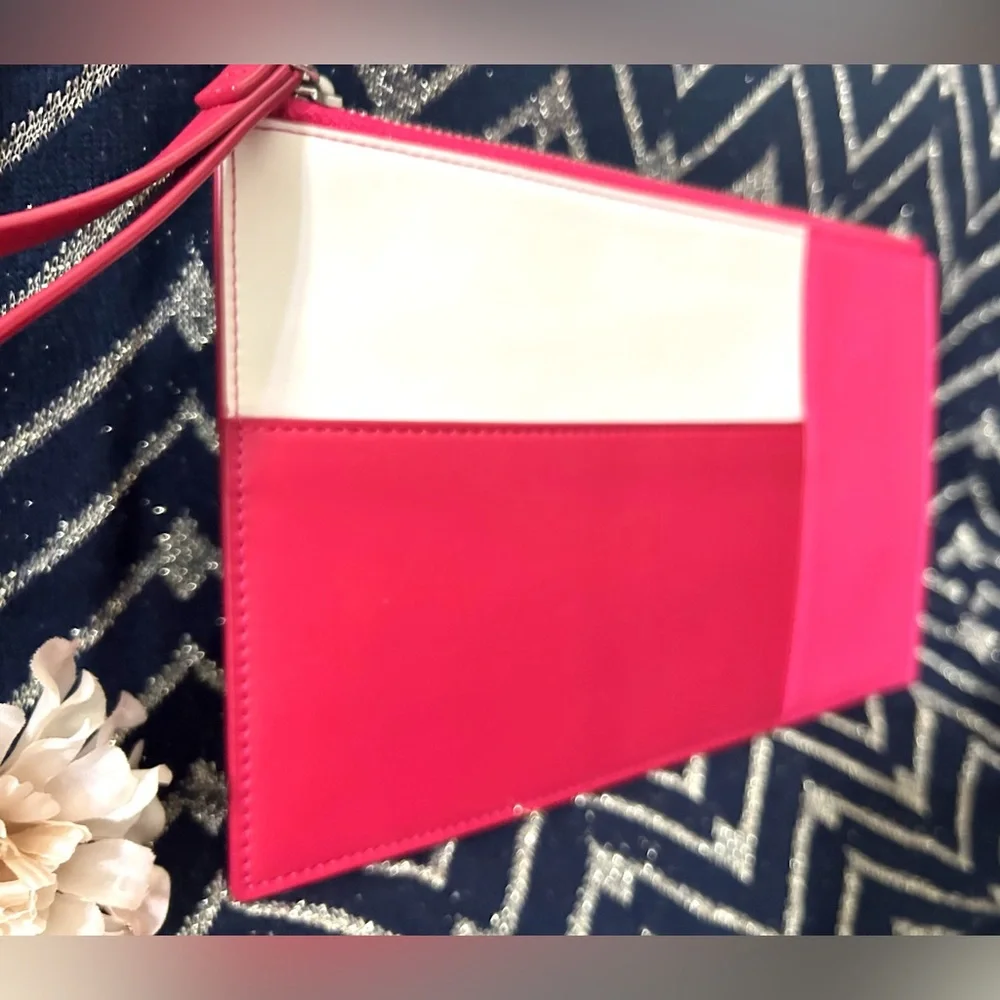 Vera Bradley Vibrant Pink , White and Red Leather Wristlet NWOT - Picture 2 of 10